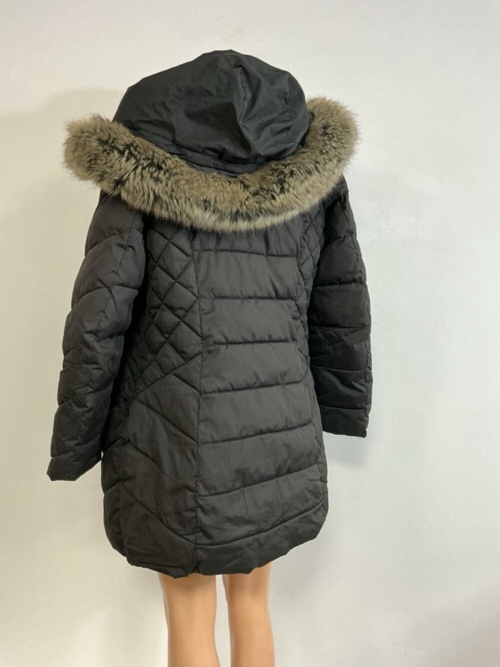 Laundry by Shelli Segal Puffer Coat Faux Fur Hood Long Winter Jacket Medium - Picture 3 of 7